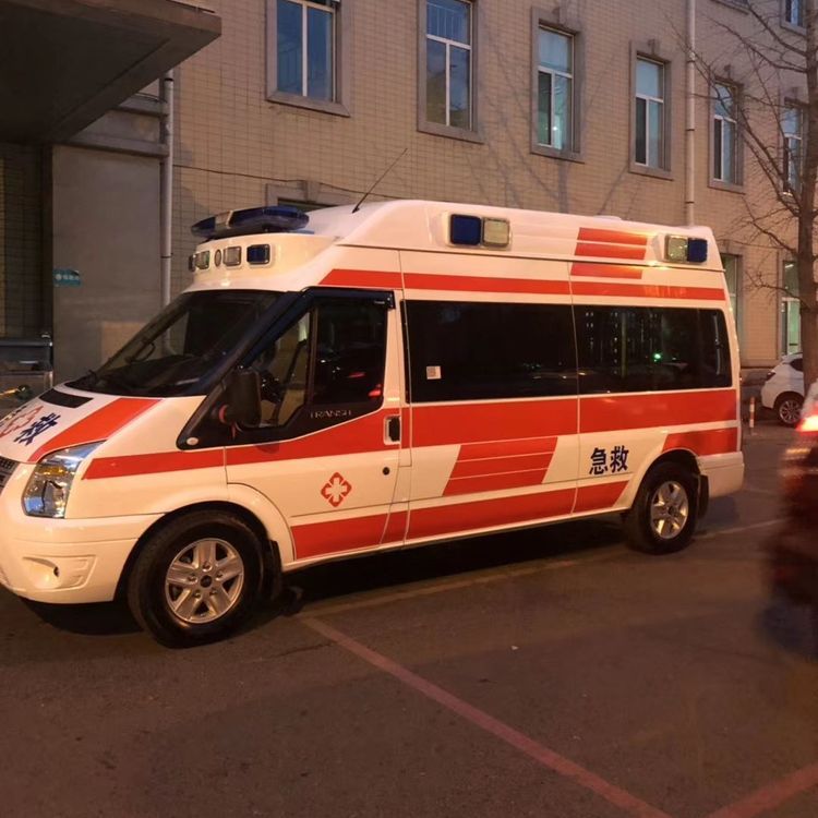 铜仁夜间租赁救护车护送病人转院：安全转运的 8 大核心注意事项